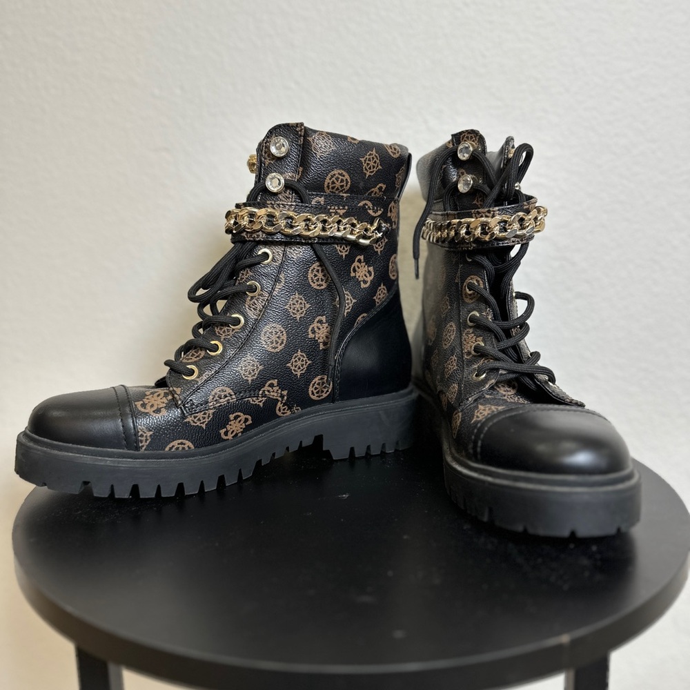 Guess Black and Brown Women's Lace-Up Boots size 9.5